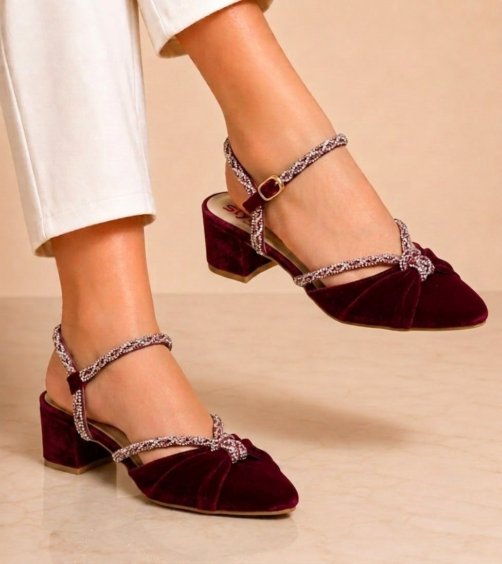Walkzy Metallic Knot Crystal Strap Heel — Where Classic Meets Dazzling!